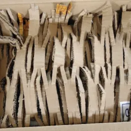 Wypełniacz Kartonowy do Pakowania Ekologiczny - Używane Kartony Ponacinane na Maty Rozciągliwe 10 kg