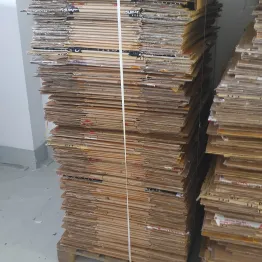 150 x Kartony Używane Szeroki Długi Mix np. 590x440x360 600x500x340 600x480x360 600x480x330 600x460x350 Opakowania Wielokrotnego Użytku